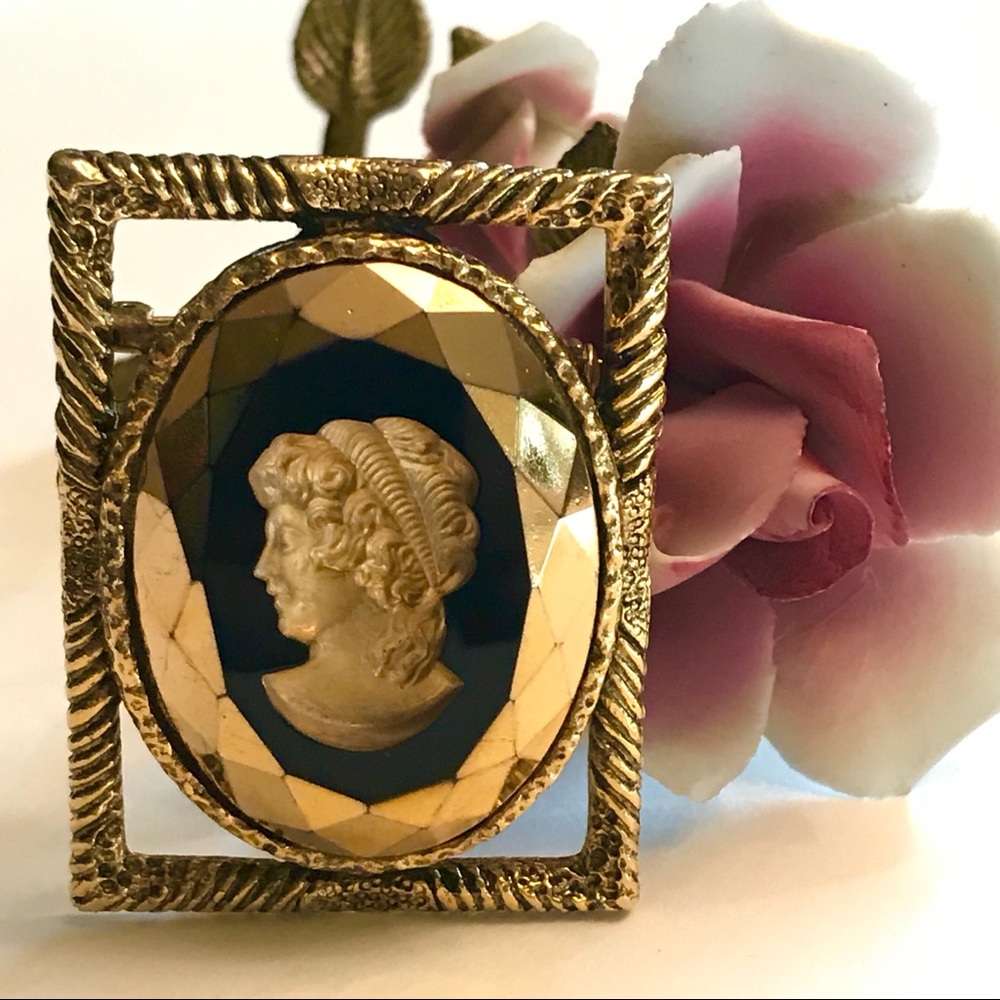 Gold Tone/Black Portrait Brooch Pendant